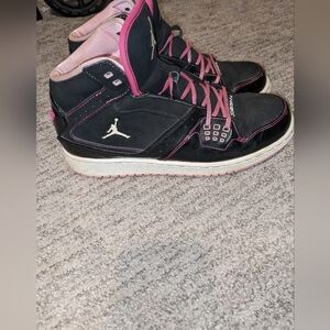 Girls Nike Air Jordans 1 Flight black/white/pink size: 6.5Y